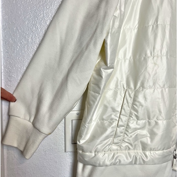 Chico’s Zenergy Fleece Mixed Fabric Puffer Jacket Ivory Size 3 - Picture 7 of 10